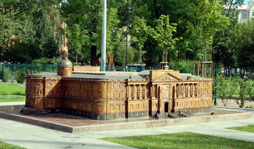 Инженерный (Михайловский) замок – сборные экскурсии для школьников в Санкт-Петербурге
