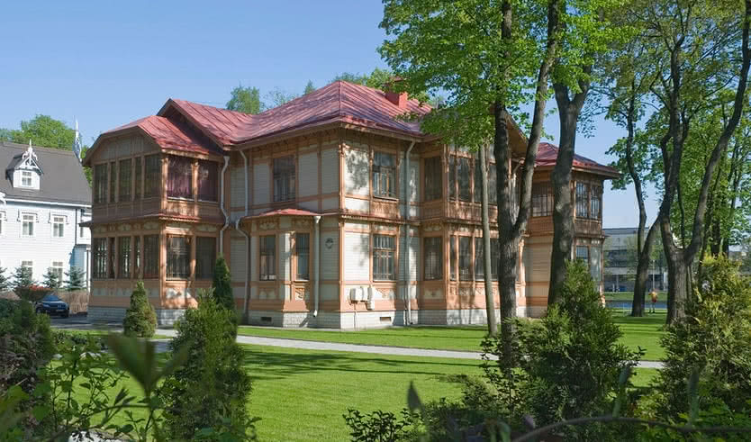 Каменный остров, часть 2 – пешеходные экскурсии для заказных групп от 290 рублей