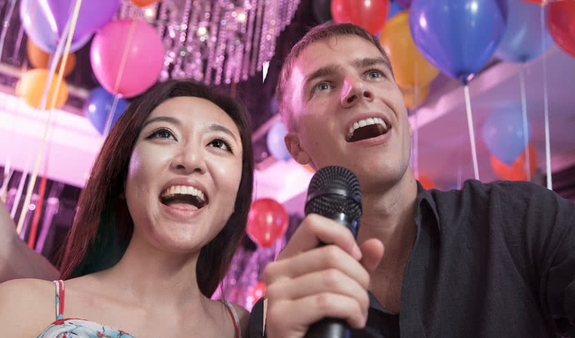 Новогодняя программа «Караоке битва» – новогодние корпоративы от 6300 рублей