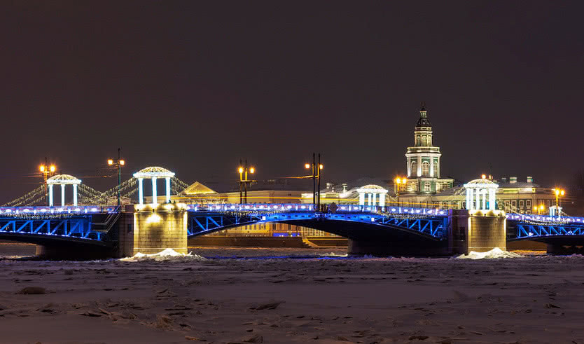 Дворцовый мост — Туры в СПб от 11820 рублей