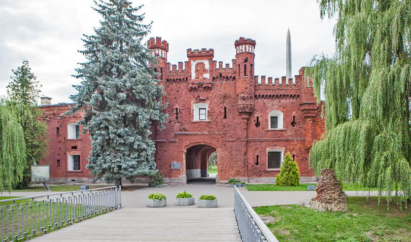 Брест – Минск – Хатынь – туры для школьников от 5350 рублей