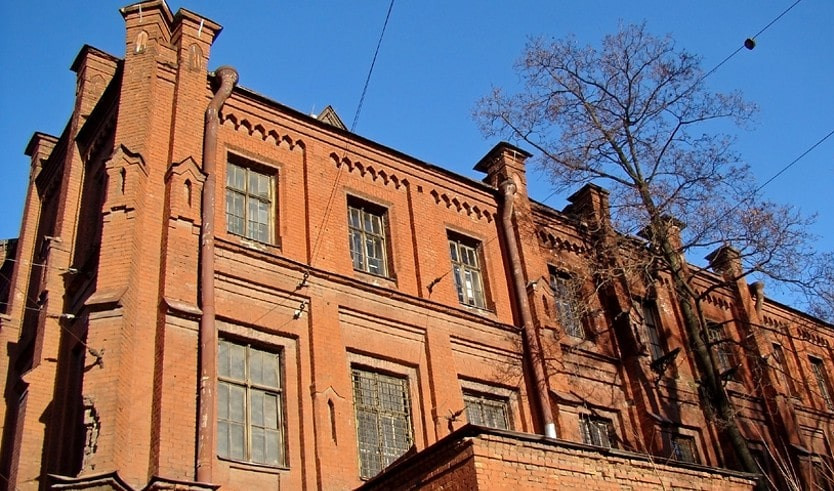 Здание института фтизиопульманологии (бывшая Евангелическая женская больница) – пешеходные экскурсии от 800 рублей