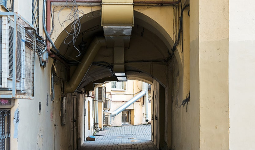 Дворы-колодцы Петербурга: история доходных домов – Пешеходные экскурсии