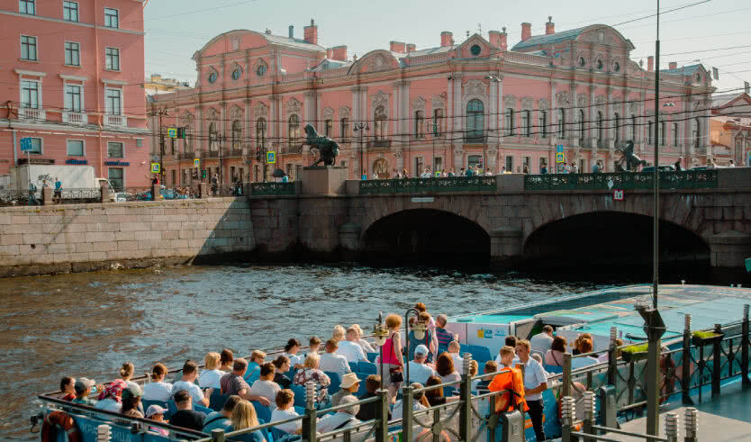 Anichkov Bridge – water excursions along rivers and canals