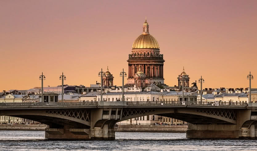 Вид на Благовещенский мост – сборные туры в Санкт-Петербург от 12190 рублей