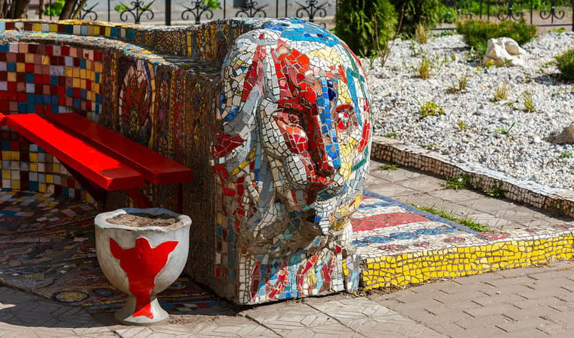 Легендарные дворы Петербурга (От Чернышевской к Мозаичному двору) для школьников – экскурсии и программы для детей от 240 рублей