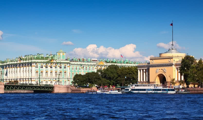Здание Адмиралтейства и Эрмитаж – водные обзорные от 1100 рублей