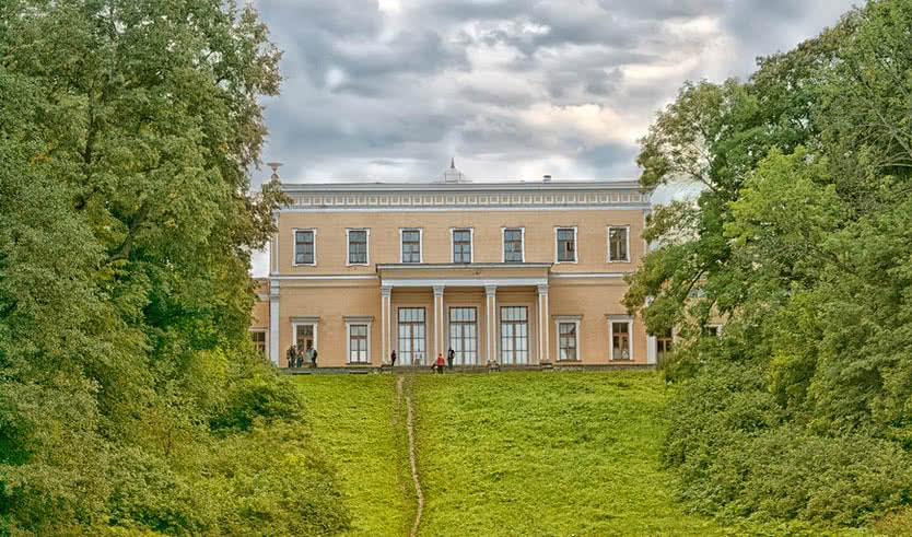 Еще одна прогулка от станции Университет до дачи семьи Бенуа (для групп) – пешеходные экскурсии от 380 рублей