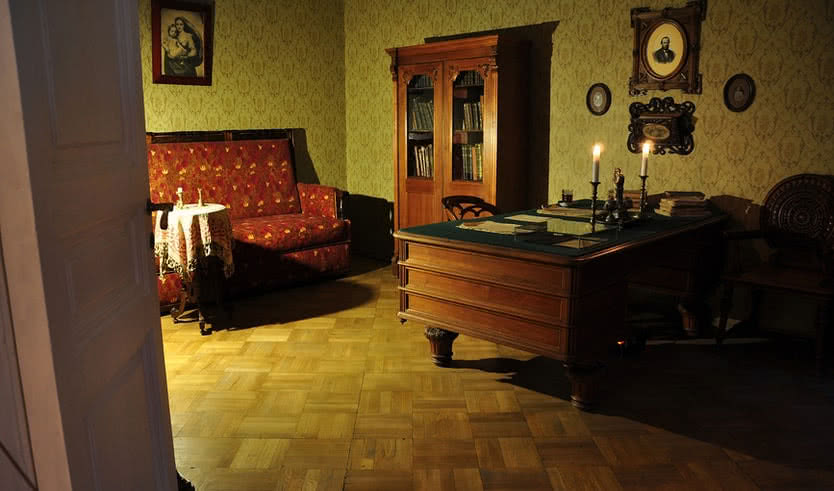 Квартира-музей Достоевского – сборные туры в Санкт-Петербург от 12950 рублей