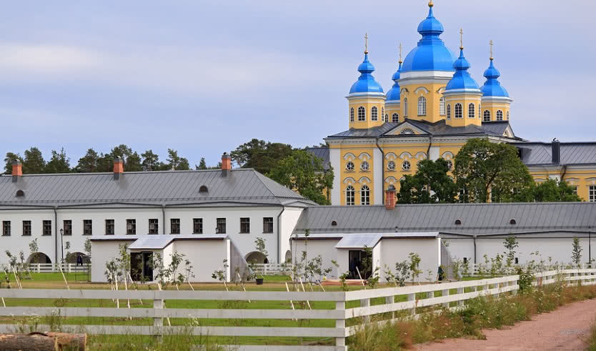 Святые обители — речные круизы от 17800 рублей 