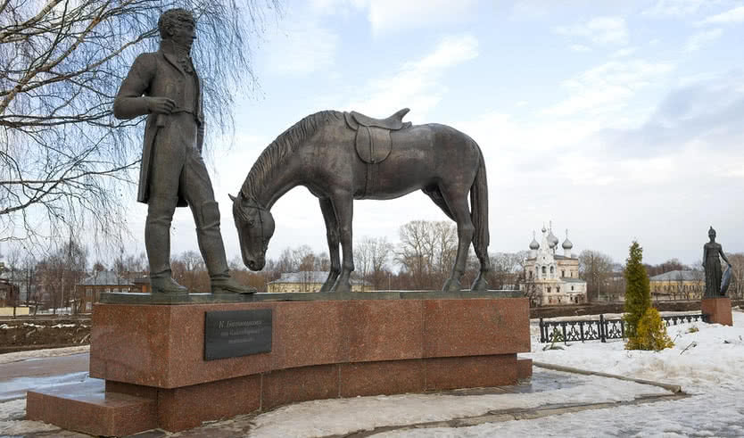 Памятник российскому поэту Константину Батюшкову – туры по России от 35350 рублей