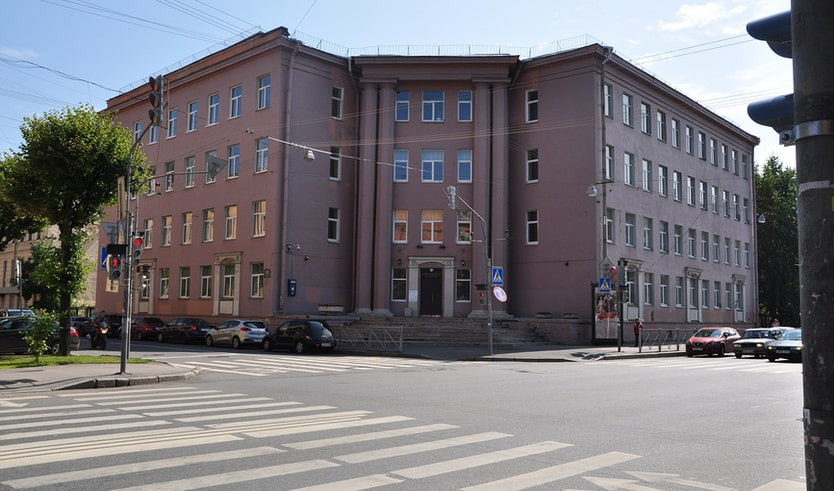 Заплутаю я на улице Плуталова – Пешеходные экскурсии от 600 рублей