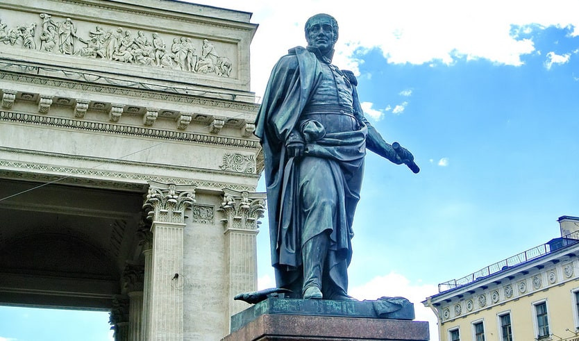 Памятник М. Б. Барклаю-де-Толли – автобусные экскурсии от 2800 рублей