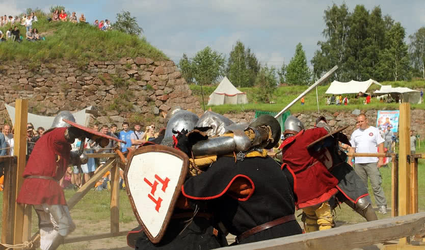 Рыцарский Замок: назад в Средневековье (Военно-исторический фестиваль в Выборге) — автобусные экскурсии
