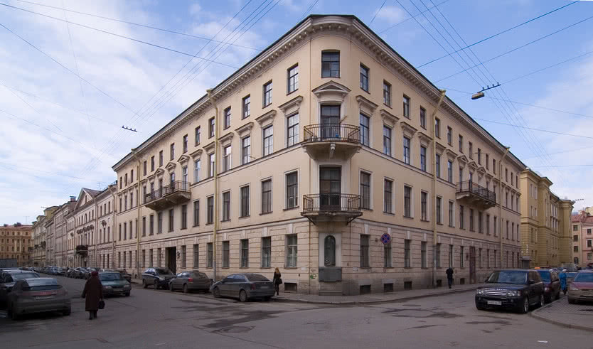 Дворы Петербурга (автобусная экскурсия) — автобусная экскурсия