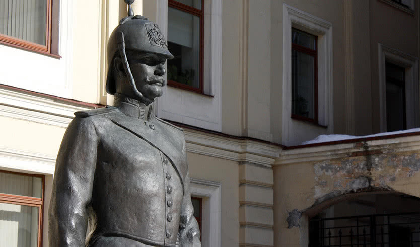 Памятник городовому – экскурсии и программы для детей от 2100 рублей