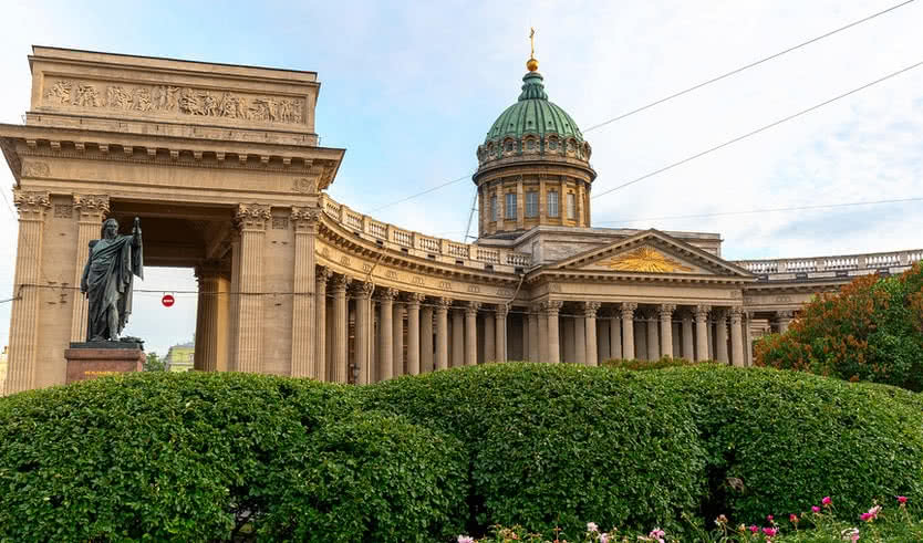 Казанский собор: храм-музей Отечественной войны 1812 года (для заказных групп) – пешеходные экскурсии для заказных групп от 290 рублей