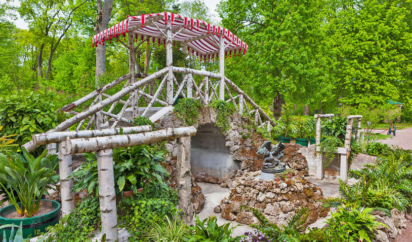 История о рыцарях и фермерах: Александрия, Фермерский дворец — Дворцы и особняки