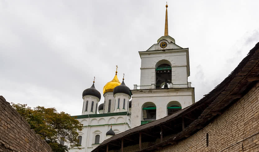 Псков, Изборск, Печоры (для школьных групп) – туры для школьников от 4700 рублей 