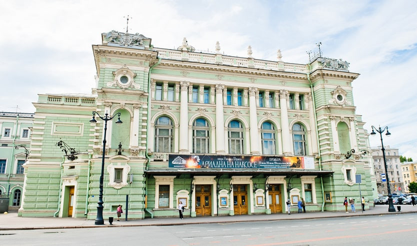 Здание Мариинского театра – автобусные экскурсии от 1700 рублей