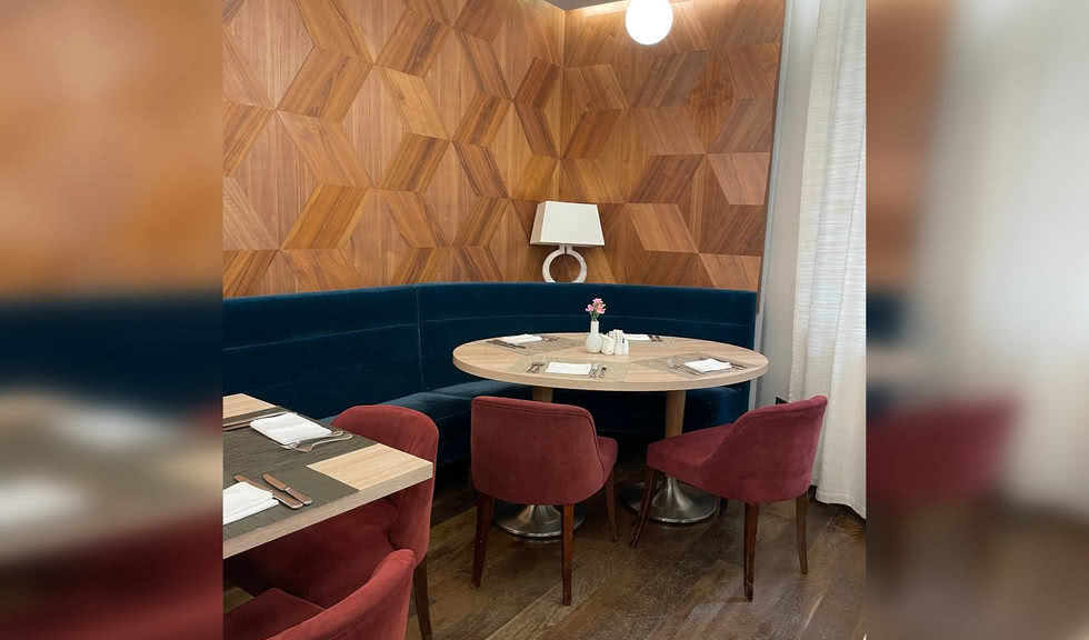 Через нефтяные тернии в синие волны «Индиго» (+ чаепитие) – дворцы и особняки от 2450 рублей