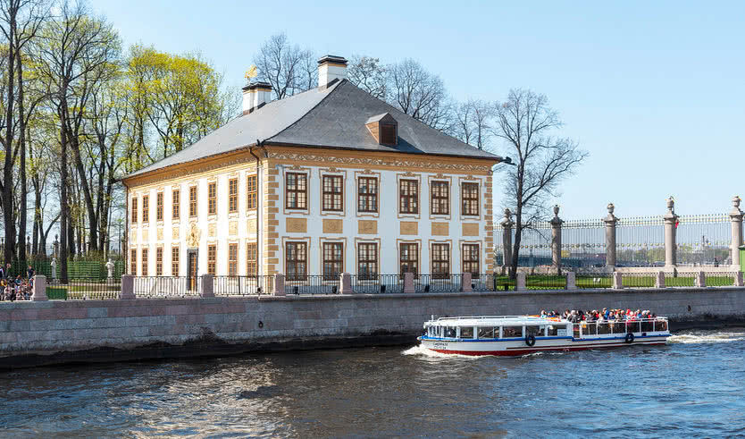 Летний дворец Петра Первого – экскурсии и программы для детей от 2300 рублей