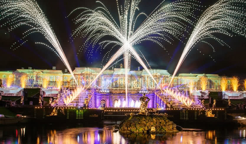 Осенний праздник фонтанов в Петергофе 2024 – автобусные загородные от 3900 рублей