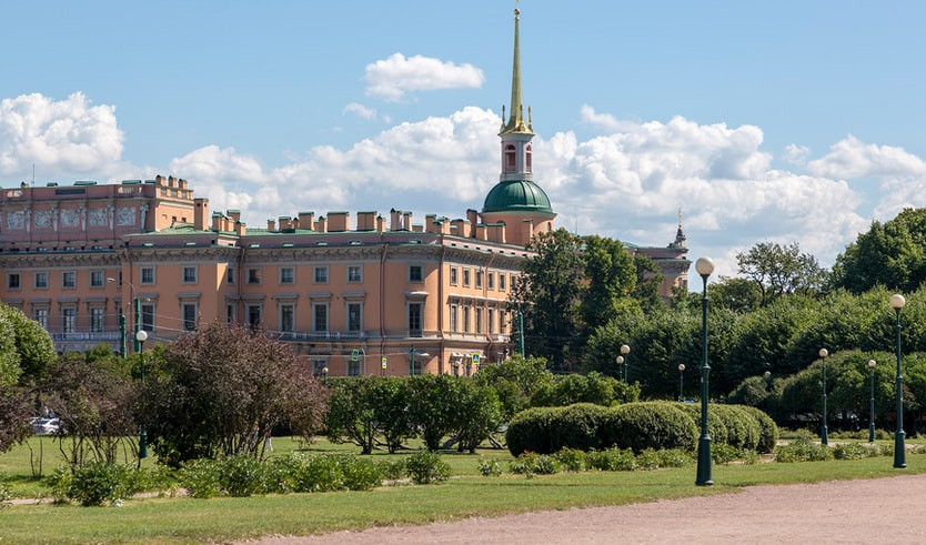 Вокруг Марсова поля –Пешеходные экскурсии от 600 рублей