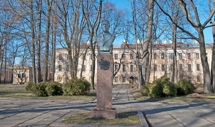 Бюст Попова А.С – квесты для школьников от 670 рублей