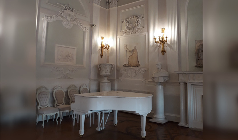 Интерьеры Гатчинского дворца – сборные экскурсии для школьников в Санкт-Петербурге