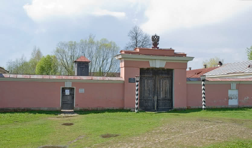 По Пушкинским местам Ленинградской области: Суйда, Выра, Кобрино (для школьных групп) – экскурсии и программы для детей от 1660 руб.