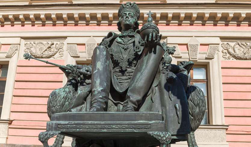 Михайловский (Инженерный) замок — Дворцы и особняки