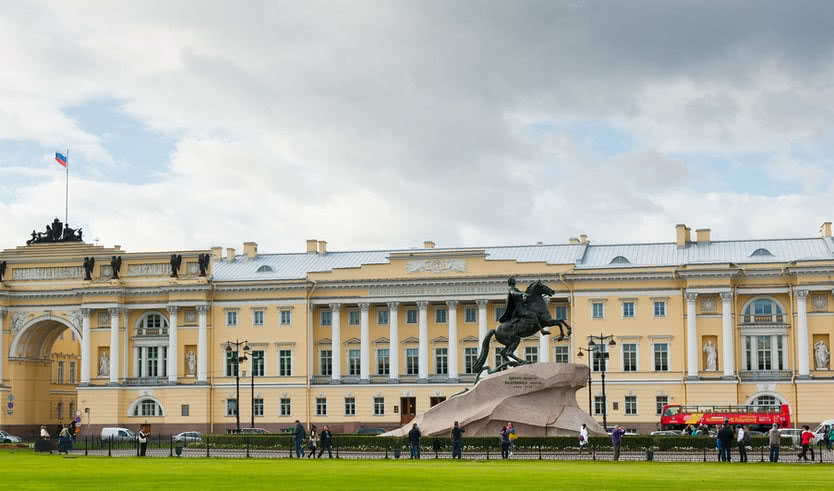 Сенатская площадь – экскурсии и программы для детей от 240 рублей