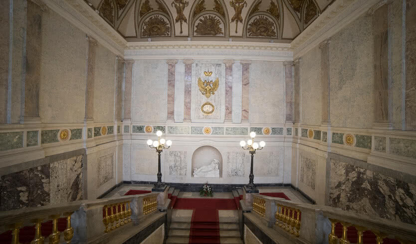 Экскурсия в Михайловский (Инженерный) замок (для групп) – интерьерные экскурсии для организованных групп от 950 рублей