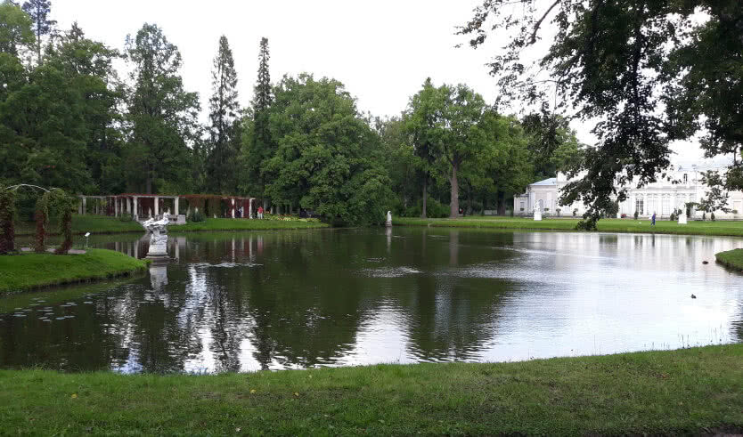 Ораниенбаум (Большой Меншиковский дворец) – автобусные экскурсии для организованных групп от 1350 рублей