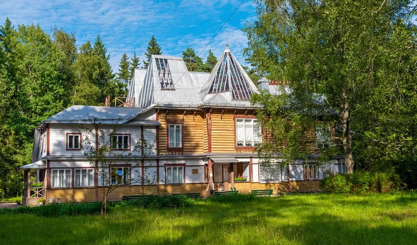 Усадьба Ильи Репина «Пенаты» – сборные туры в Санкт-Петербург от 15600 рублей