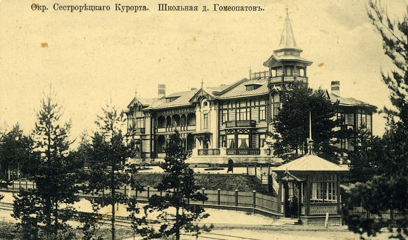 Дачные сплетни имперской столицы — автобусные экскурсии от 940 руб.