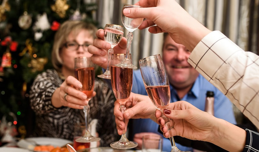 Новогодняя ночь – банкеты в отелях и ресторанах от 4500 рублей