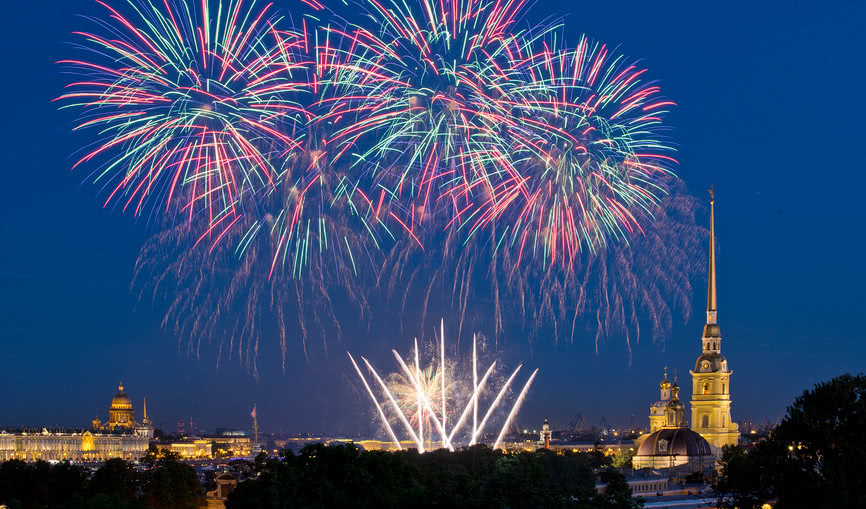 Обложка статьи Куда сходить в День города в Санкт-Петербурге