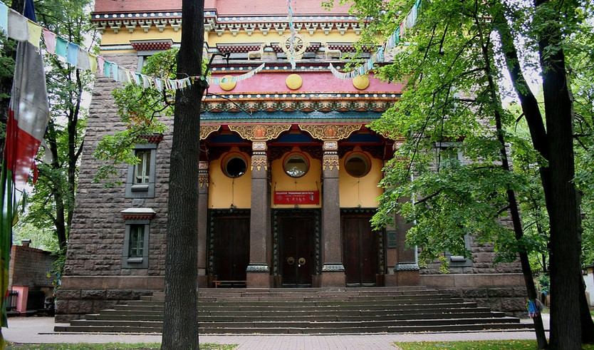 Дацан Гунзэчойнэй – пешеходные экскурсии от 1100 рублей