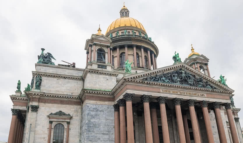 8 марта в Петербурге – туры в Санкт-Петербург от 11200 рублей