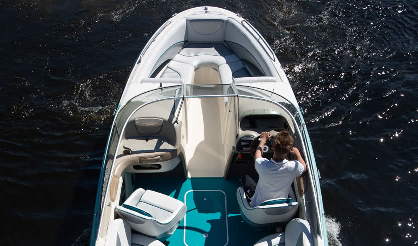 Аренда катера Bayliner 2350 от 8500 руб.