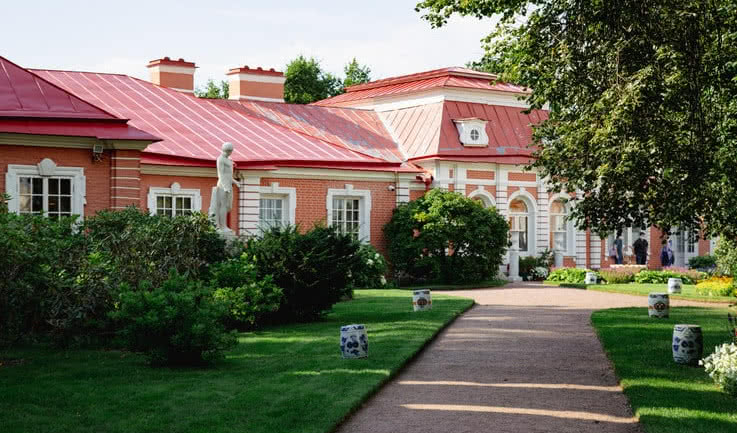 Монплезир – VIP-программы от 53900 рублей