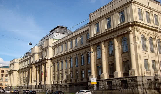 Обзорная экскурсия по геологическому институту А. П. Карпинского – интерьерные экскурсии от 1200 рублей