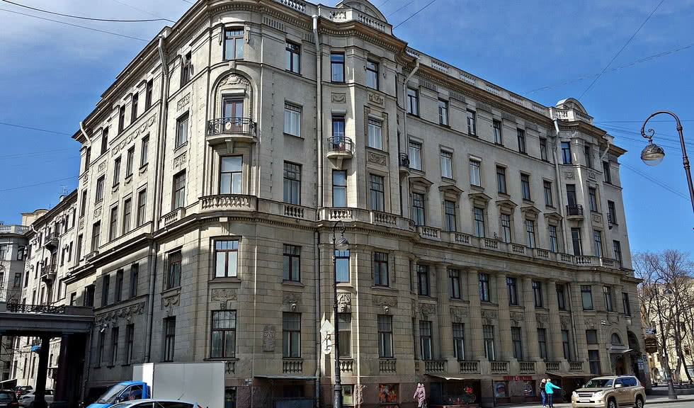 Дом, где в 1926-1934 гг. секретарь С. М. Киров – пешеходные экскурсии от 1100 рублей