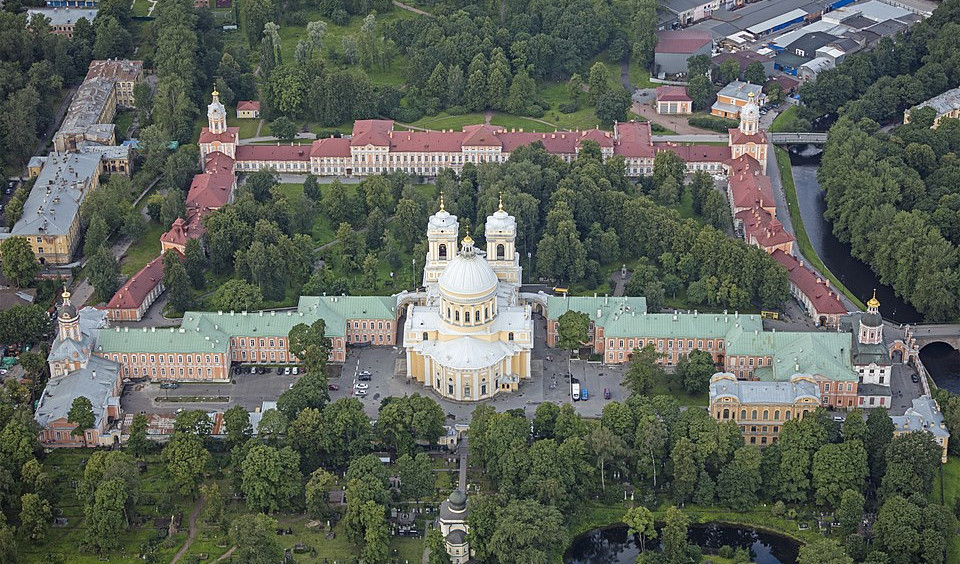 Александро-Невская лавра – автобусные экскурсии от 1500 рублей