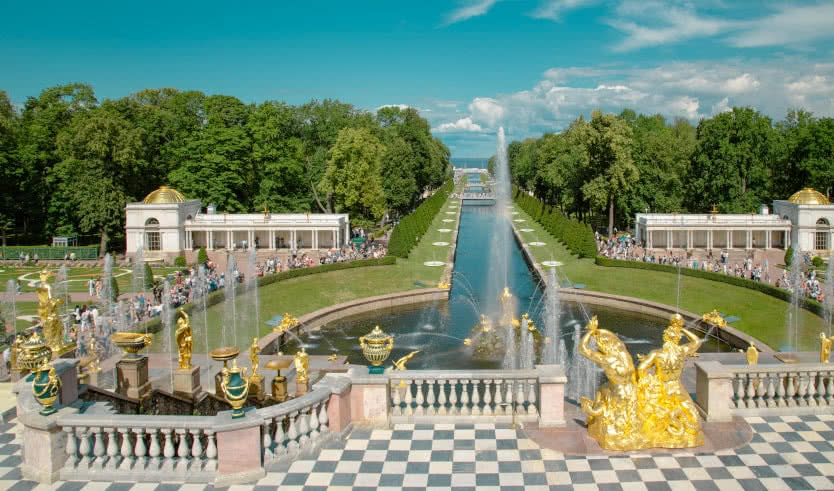 VIP-экскурсия в Петергоф с ловлей осетра и прогулкой на электрокаре — Индивидуальные (VIP) экскурсии и туры в Санкт-Петербурге от 18900 руб.