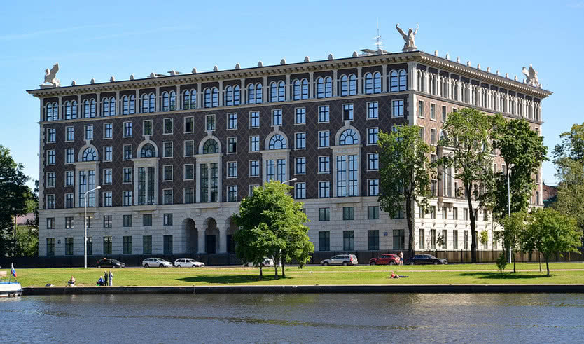 Особняки Крестовского и экологическая архитектура – пешеходные экскурсии для заказных групп от 290 рублей