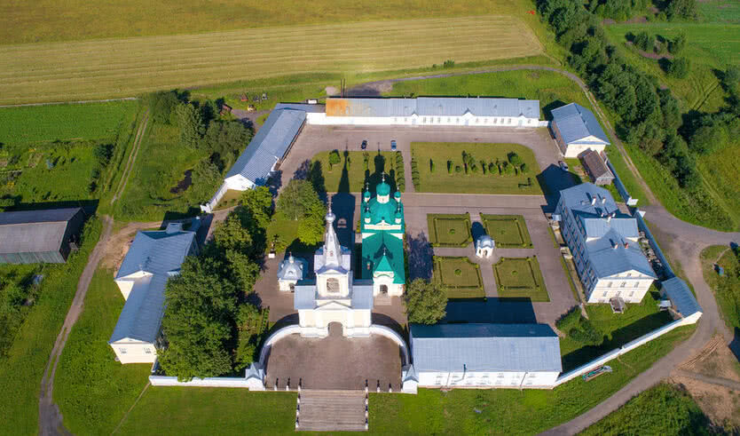Святыни Приладожья: Александро-Свирский и Введено-Оятский монастыри – автобусные экскурсии для организованных групп от 1950 рублей
