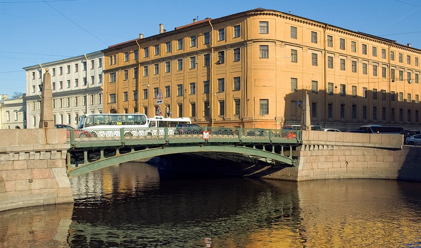 Поцелуев мост – пешеходные экскурсии от 780 рублей